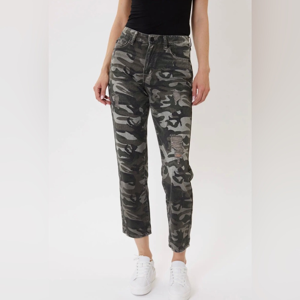 KanCan Wilder Camo High Rise Boyfriend Jeans 9/28